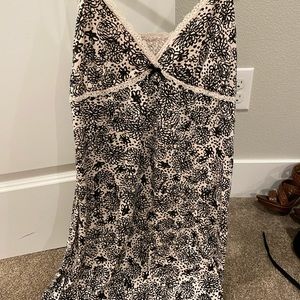 Gap gap body women’s nightgown size Medium vguc